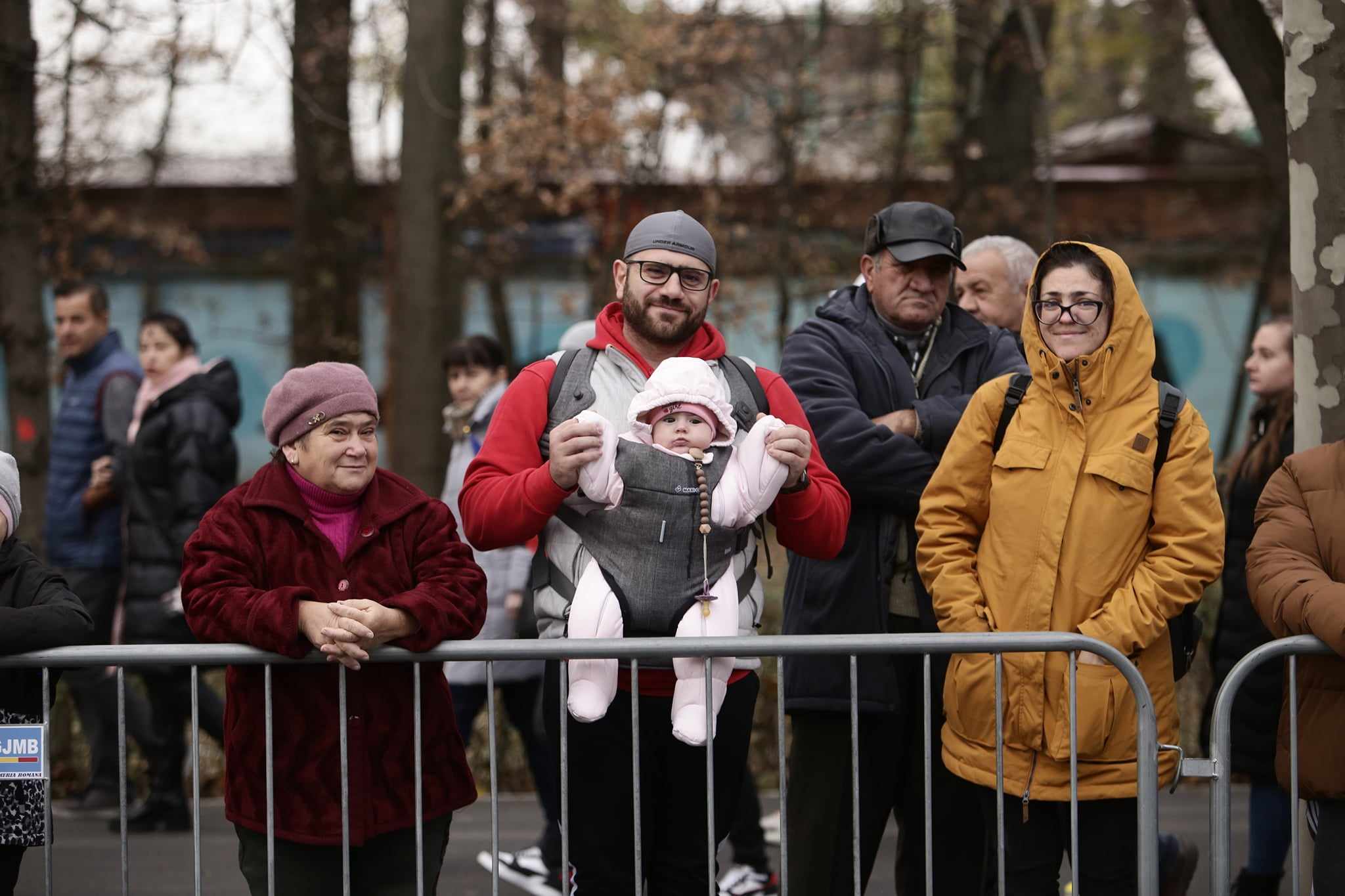 Parada de 1 decembrie 2023 din București. Peste 2.400 de militari, avioane F-16 și Eurofighter au defilat în fața a circa 100.000 de persoane