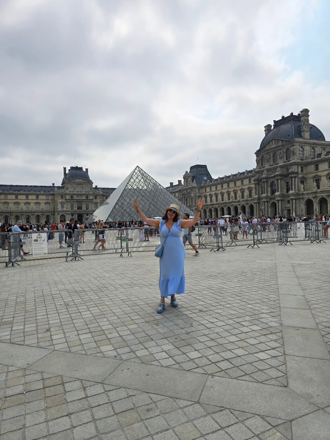 Cu cine a plecat Oana Roman în vacanță la Paris: „E tot ce rămâne și contează”. Cum au reacționat fanii când au văzut