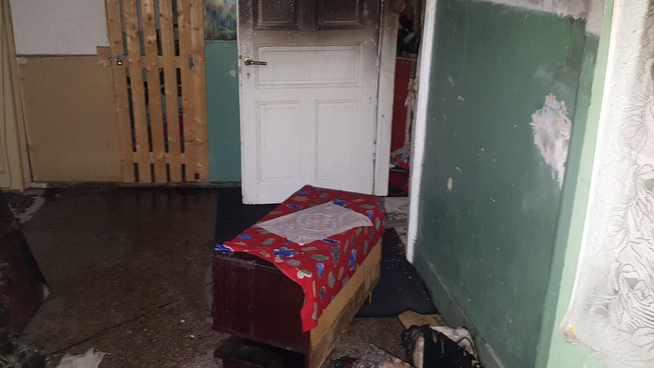 UPDATE: Un bărbat din Timișoara a incendiat casa fostei soții în timp ce femeia era la cumpărături. Bărbatul a fost reținut