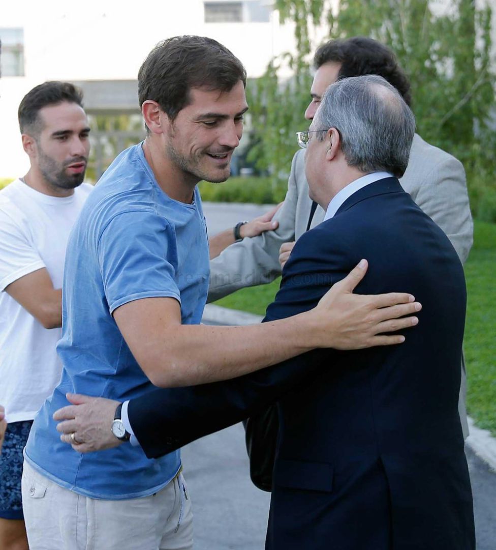 S-a reunit Real Madrid! Fotografii din vestiarul ”galacticilor”! GALERIE FOTO