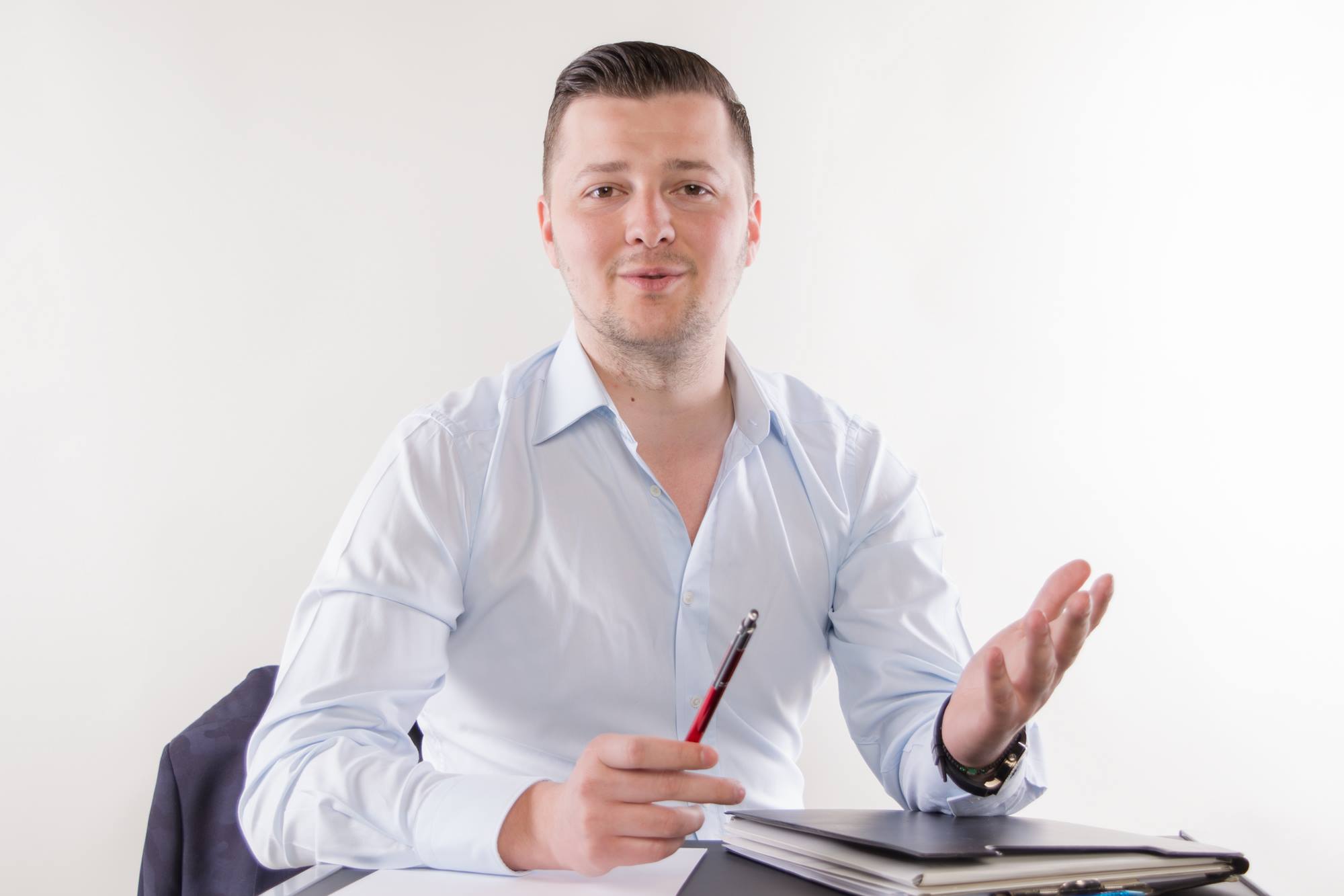 Cine este Paul Cotîrleț, șeful Departamentului Centenar: ”A jucat fotbal, era un mijlocaș lent. Nu putea să alerge din cauza platfusului!”