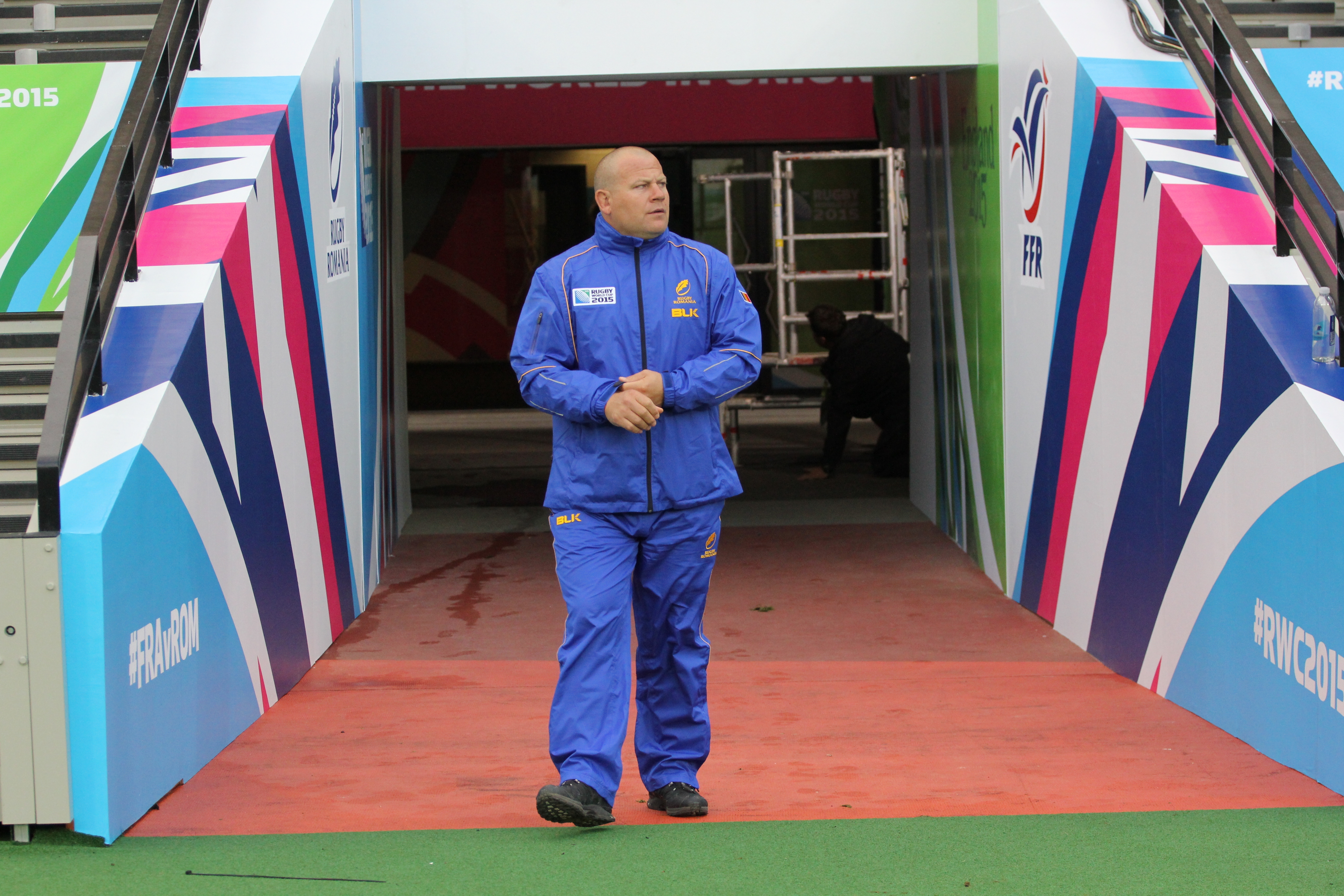 România - Franța 11-38, la Cupa Mondială de rugby. “Stejarii” au jucat foarte bine timp de 30 de minute, dar au încasat două eseuri imediat după ce Paulică Ion a văzut cartonașul galben. Pe finalul meciului, românii au căzut psihic și fizic. Duminică - altă “misiune imposibilă” / GALERIE FOTO & VIDEO