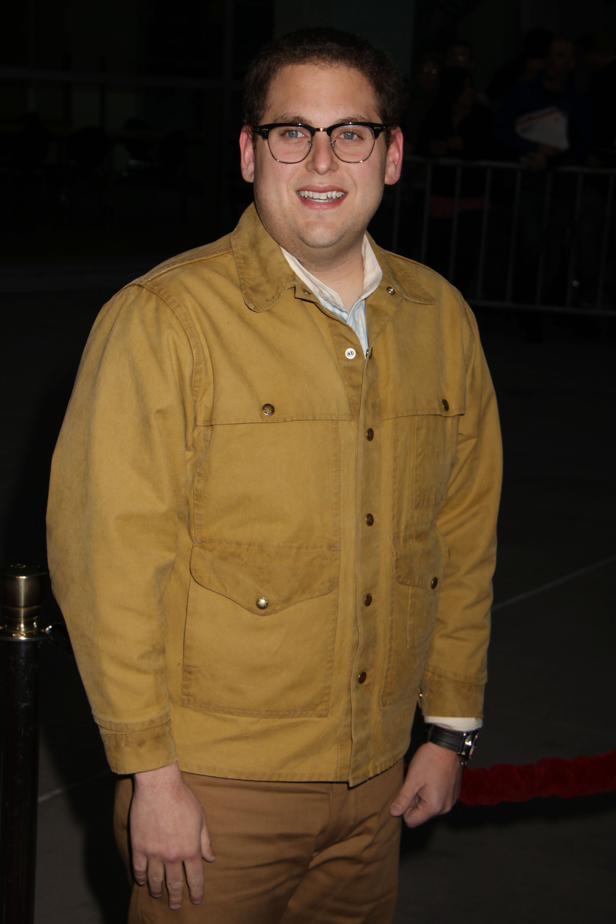 Jonah Hill a ajuns de nerecunoscut. A fost fotografiat în pantaloni scurți și nebărbierit de luni bune, după ce a slăbit colosal