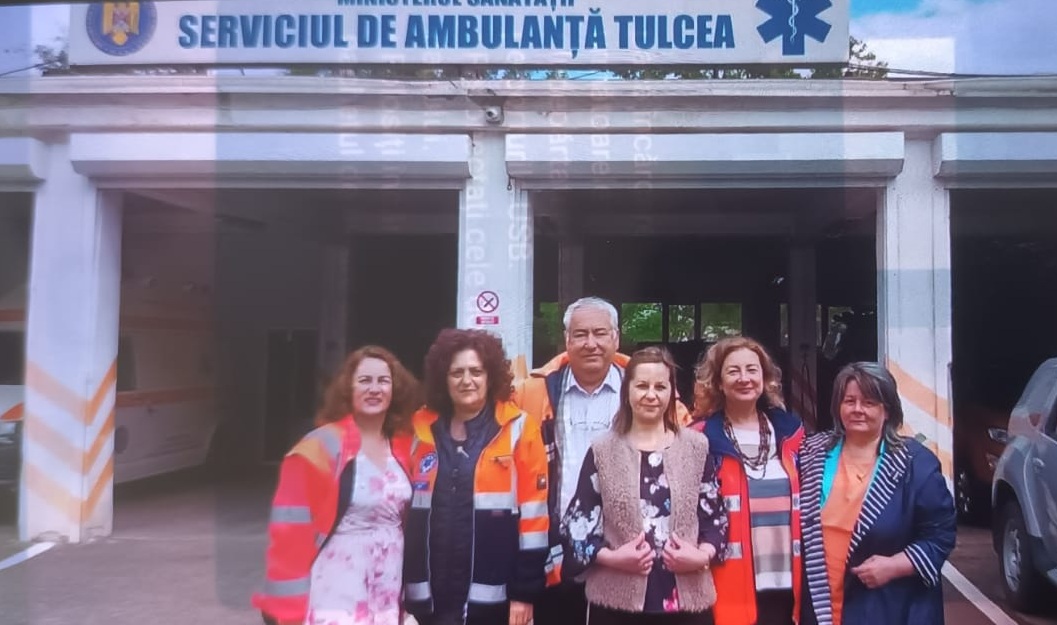 Plimbări cu şalupa de urgență către restaurant la Ambulanța Tulcea