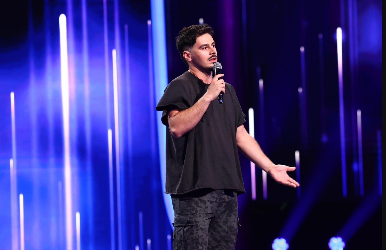 De la polițist la comediant. Florentin Păune, câștigătorul iUmor: „De regulă, îți ia 5 ani să îți găsești vocea în comedie”