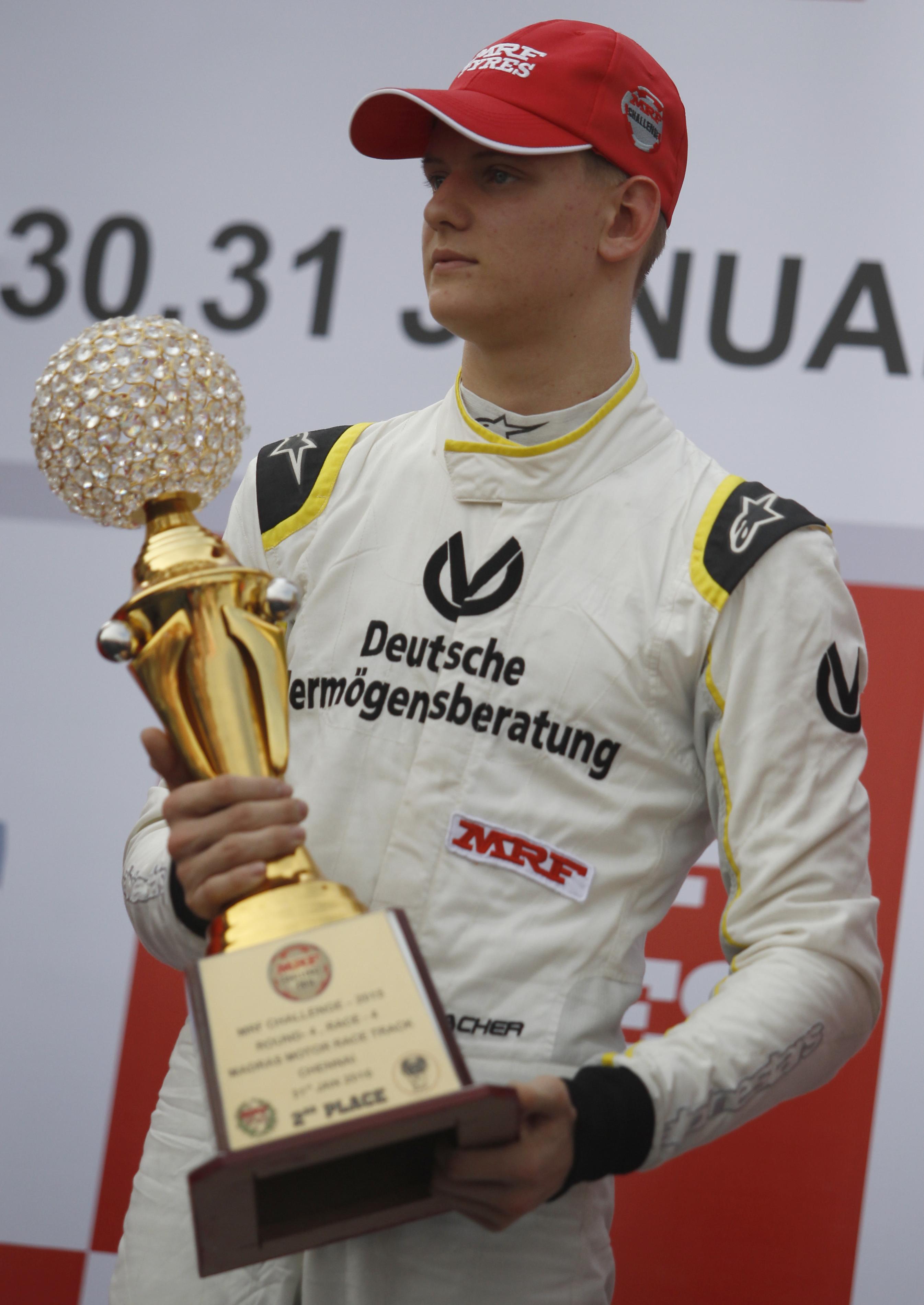 Fiul lui Michael Schumacher este leit tatăl său: Vreau să câştig titlul mondial în Formula 1 | FOTO