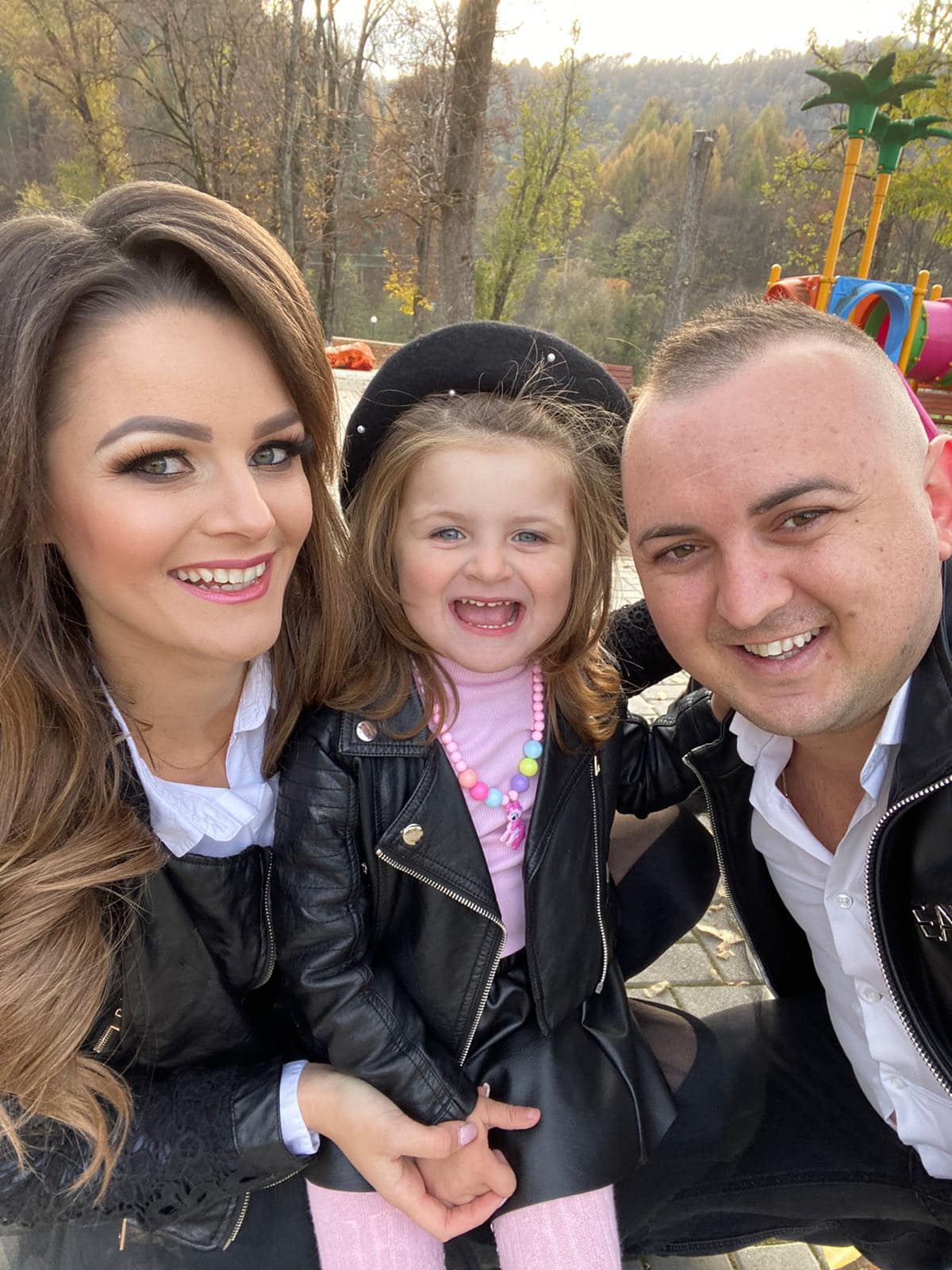 Amalia și Vasilică Ceterașu, părinți de gemeni. Au dat vestea cea mare la TV: „Ne doream, dar n-am știut că vor fi doi”