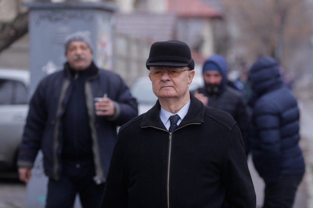 VIDEO/ Incidente la Curtea Militară, unde au fost citate 1.400 de părți civile în dosarul Mineriadei