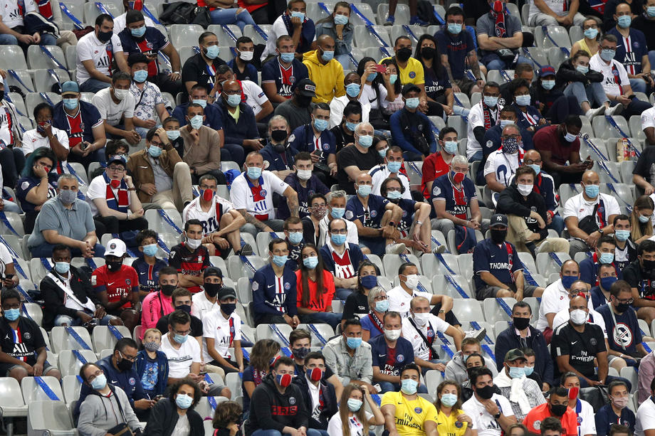 VIDEO | PSG a cucerit Cupa Franţei, în fața a 5.000 de spectatori. Președintele Emmanuel Macron i-a felicitat pe protagoniști