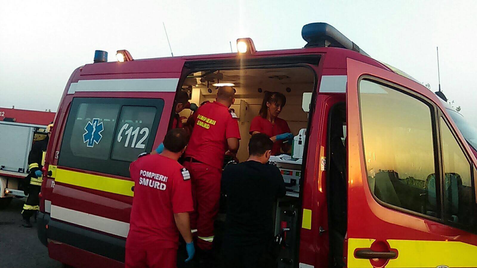 UPDATE: Doi morți și 10 răniți într-un accident în județul Arad. Cum s-a întâmplat nenorocirea