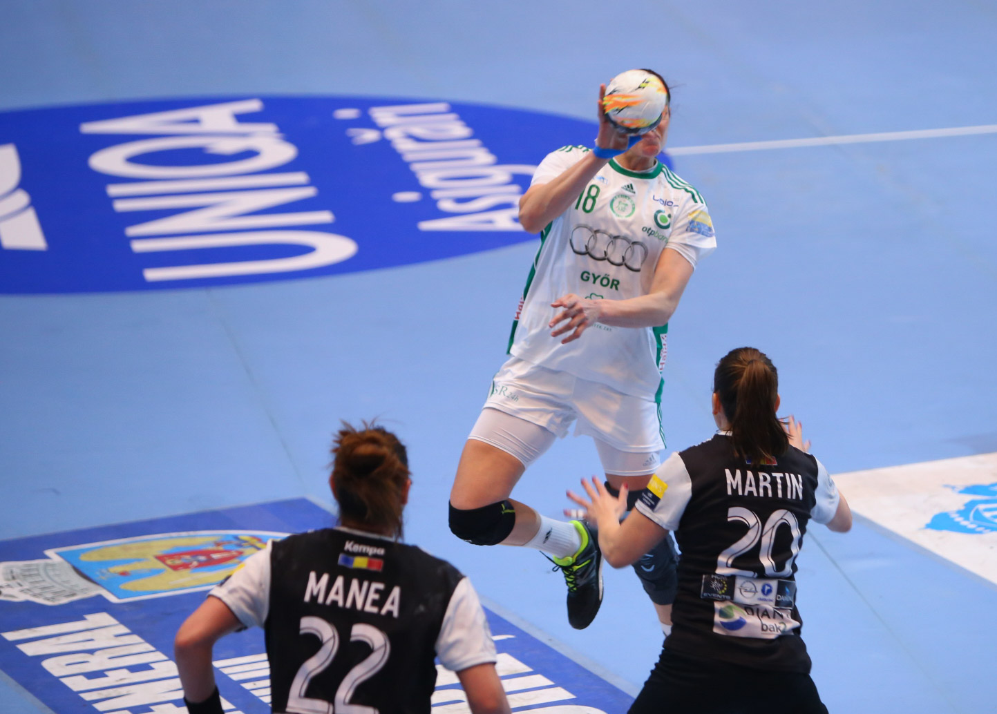 Liga Campionilor, handbal, feminin: CSM București - Gyor 22-24. ^"Tigroaicele" - în "sferturi" cu Rostov-Don, HCM Baia Mare  - cu Buducnost / FOTO