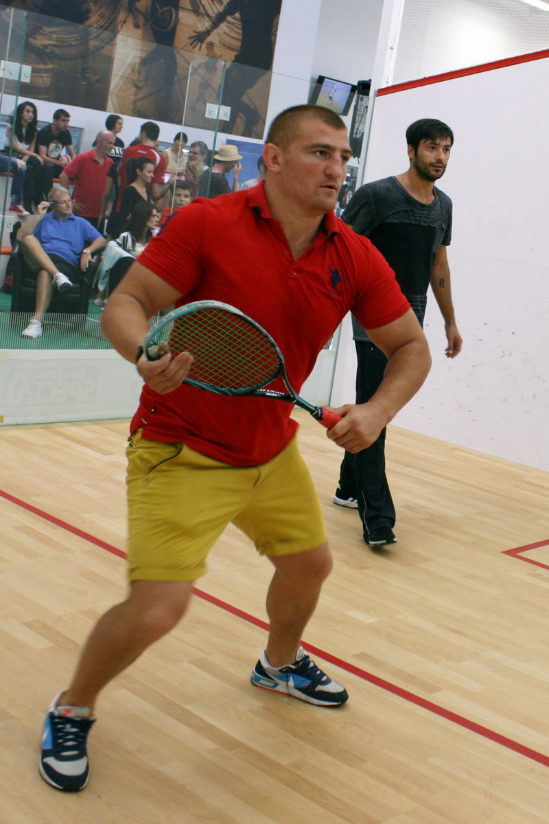 Avem antrenor străin, pe gratis, la națională! Totul despre squash și lumea lui aparent exclusivistă