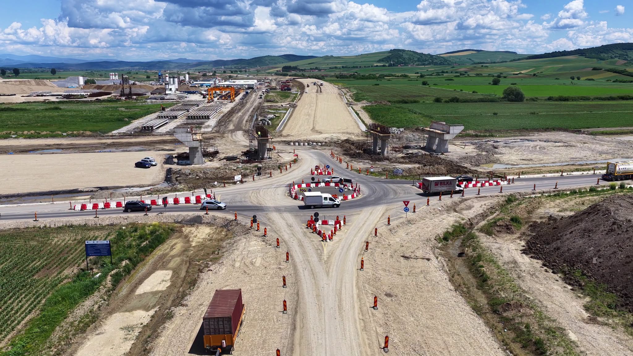 De când vom circula pe primii kilometri ai Autostrăzii Unirii A8: Lotul Târgu Mureș - Miercurea Nirajului a ajuns la 50%