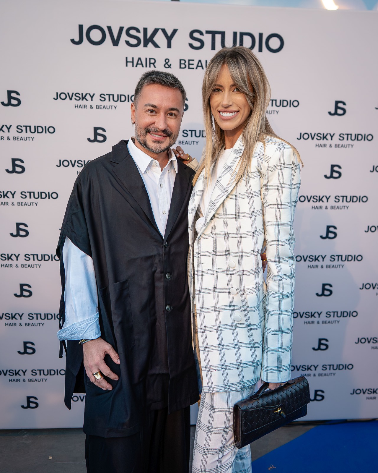 Tunsorile anului 2026. Ce culori și tonuri se poartă: Recomandările hairstylist-ului Adrian Perjovschi
