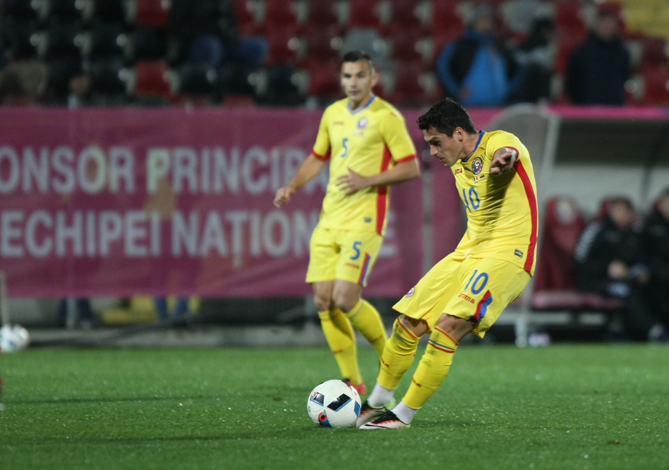 Nicușor Stanciu, noua senzație a echipei naționale de fotbal a României, joacă pentru bunica lui, care-l veghează din Ceruri. Stelistul trăiește cu un mare regret / GALERIE FOTO&VIDEO
