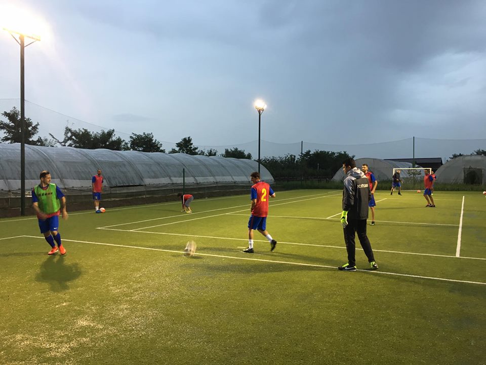 UEFAntasticii Stelei s-au reunit acasă la Olăroiu! Semifinaliștii Cupei UEFA din 2006 pregătesc un nou proiect / GALERIE FOTO&VIDEO