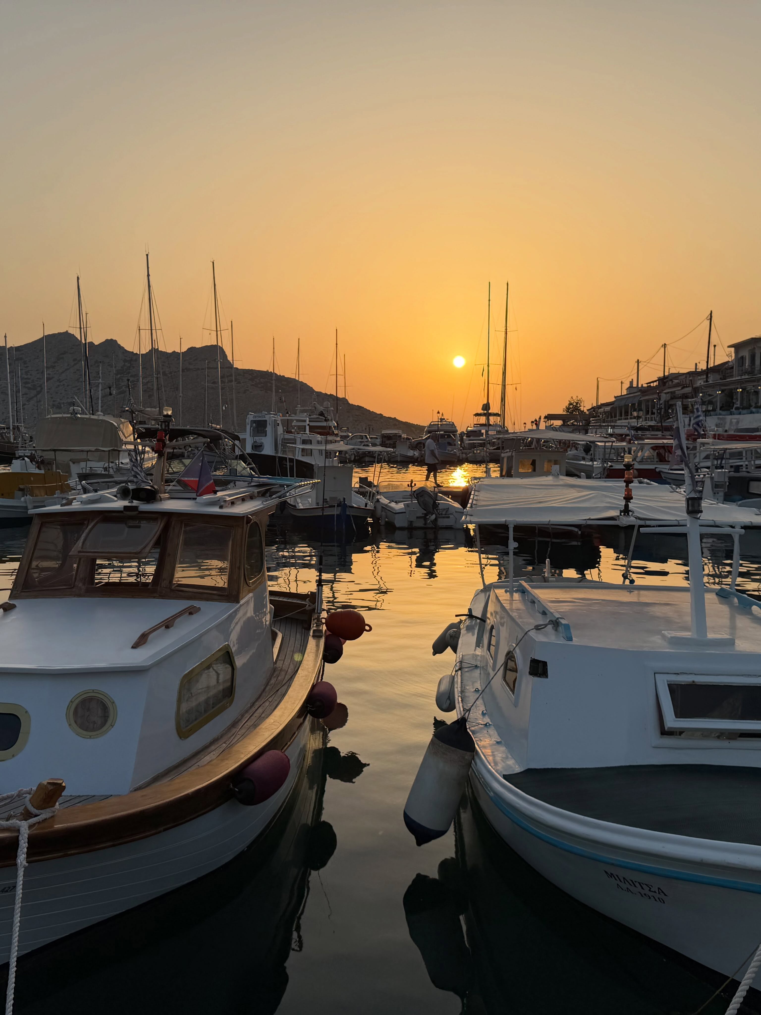 Simona Gherghe, vacanță de vis în Grecia alături de familie. Imagini din locul de care s-a îndrăgostit în urmă cu 18 ani