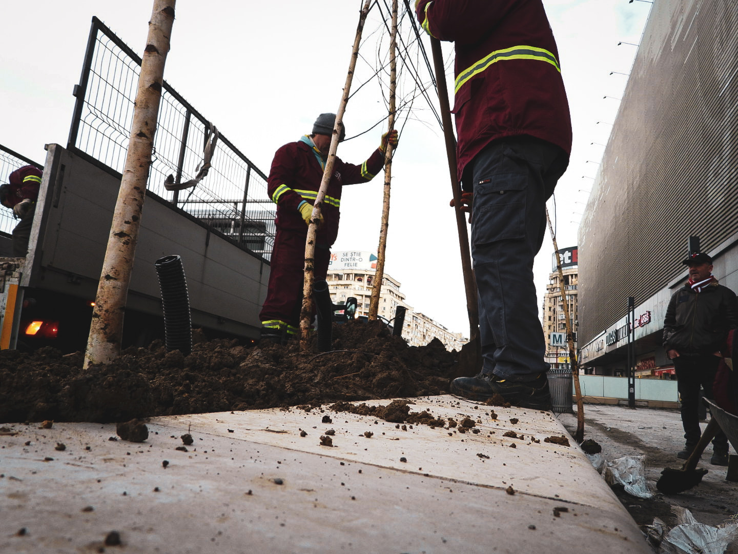 Primăria Sectorului 3, amendată de Primăria Capitalei pentru lucrările din Piața Unirii. Trebuie să readucă zona la „starea inițială”