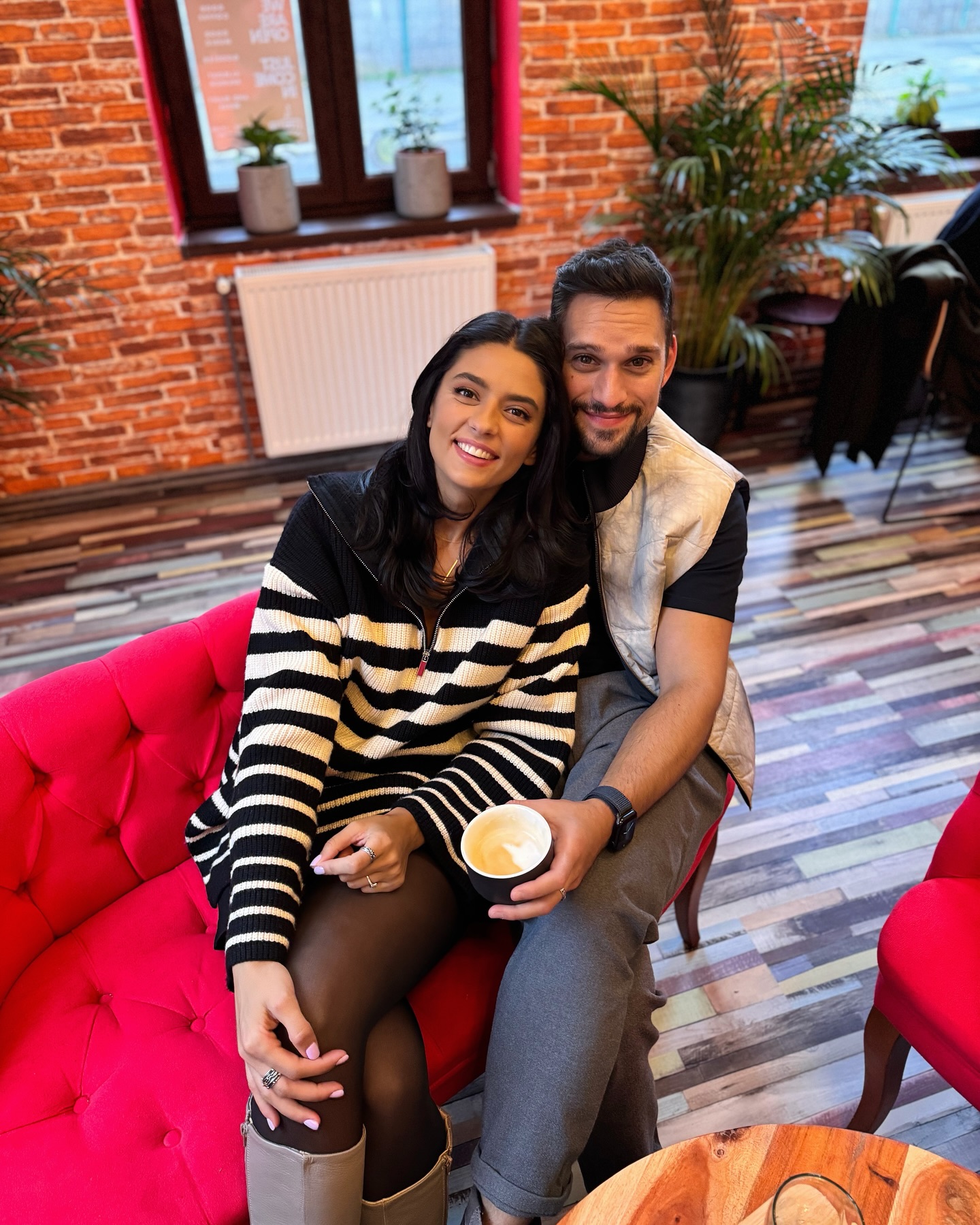 Vlad Gherman și Oana Moșneagu s-au căsătorit. Imagini de la cununia civilă: „Începe o etapă nouă”