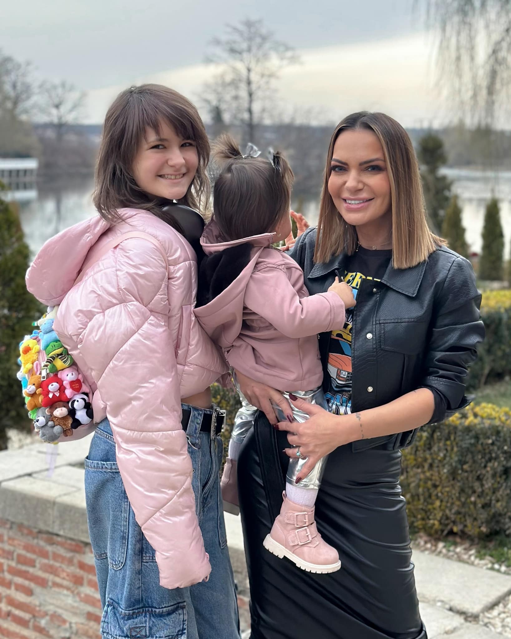 Cu ce se ocupă Andreea Antonescu în America. Artista s-a mutat împreună cu cele două fetițe: „Trăim în prezent și pentru noi”