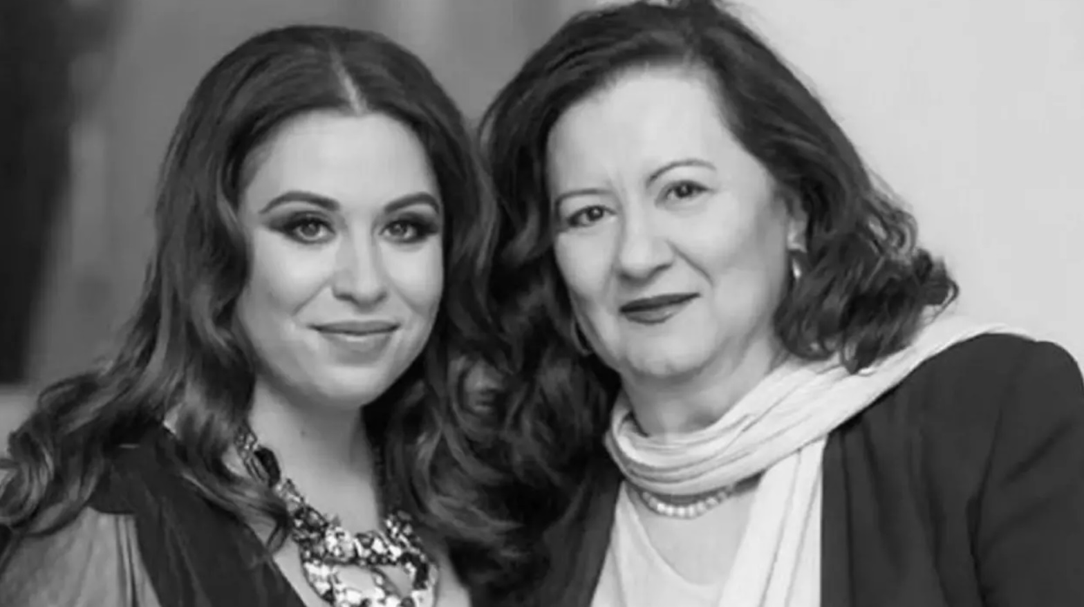 Reacția Oanei Roman după ce i s-a zis că seamănă tot mai mult cu Mioara Roman, mama ei: „Dorul e mai mare și durerea nu se estompează”