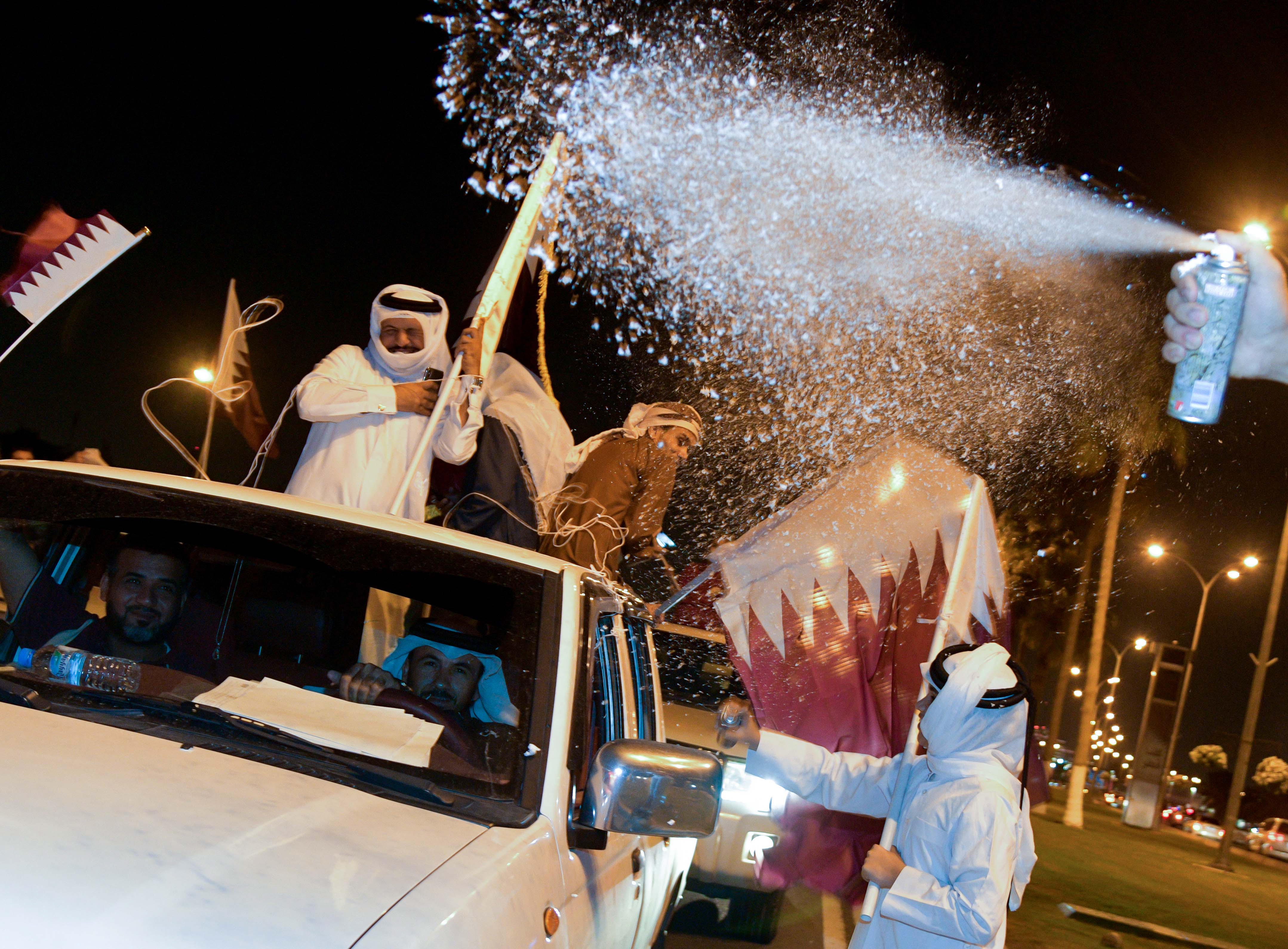 Suporterii naționalei de fotbal din Qatar au sărbătorit pe străzi câștigarea Cupei Asiei | GALERIE FOTO&VIDEO