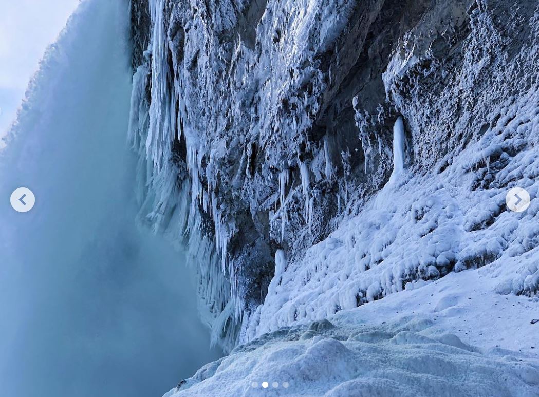 Imagini spectaculoase cu Cascada Niagara înghețată. Vizitatorii spun că ”e ca în castelul Elsei din Frozen”