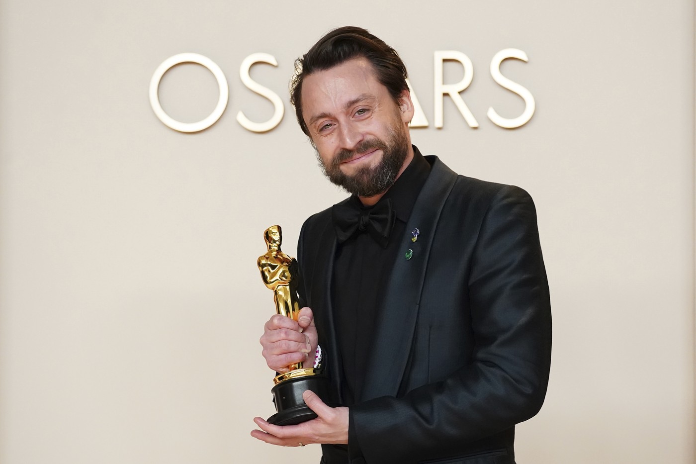 Kieran Culkin a câștigat Oscarul pentru cel mai bun actor în rol secundar. Debutul l-a avut la șapte ani în „Home Alone”, unde a jucat cu fratele său mai mare, Macaulay Culkin