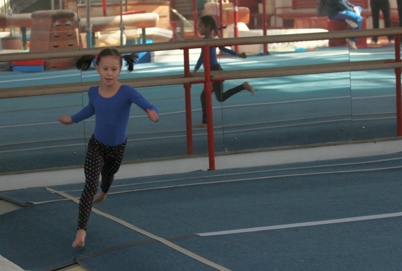 O zi din viața unor gimnaste: cu cântec spre sală, înainte! (EPISODUL 2) / FOTO&VIDEO