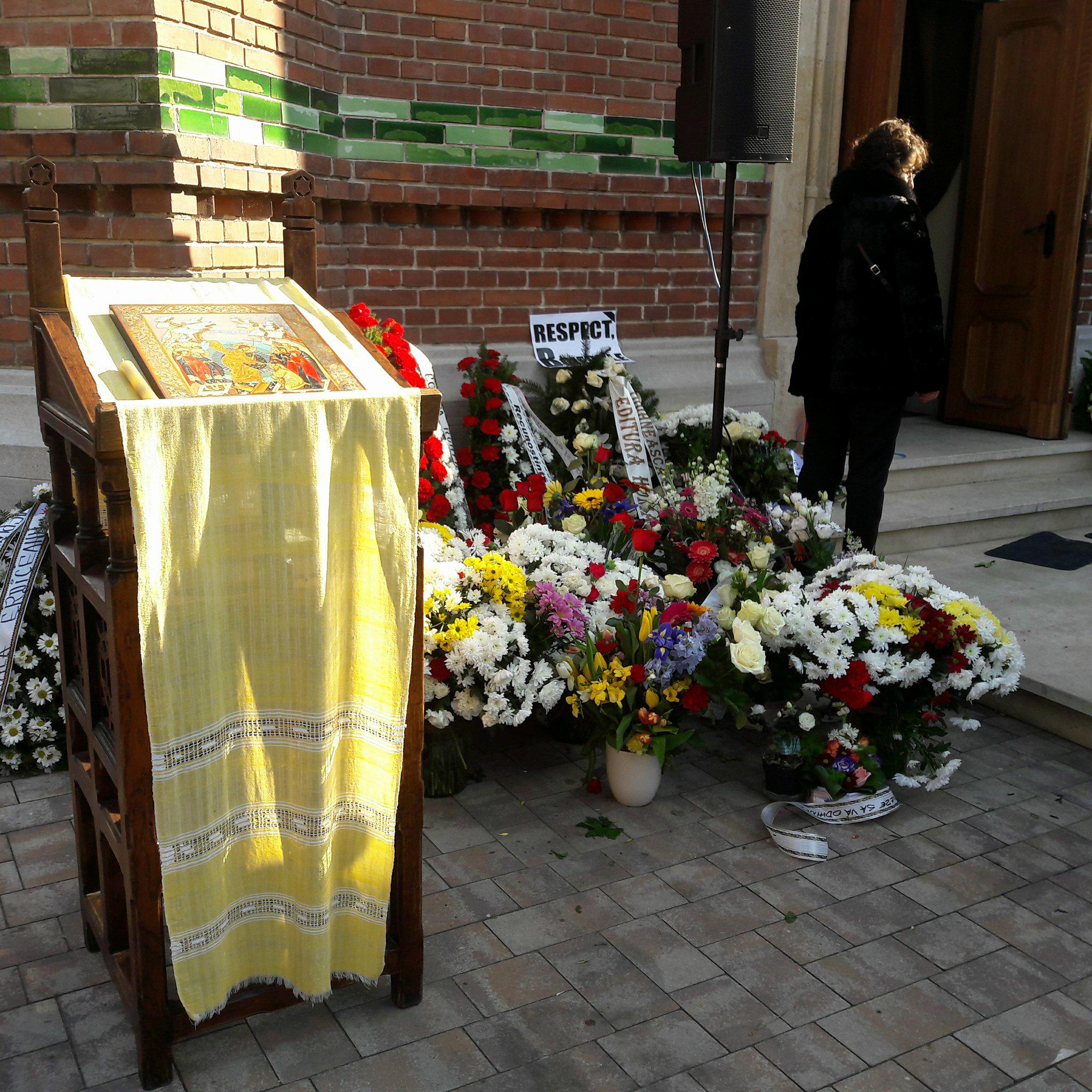 Neagu Djuvara, condus pe ultimul drum. Reputatul istoric a fost înmormântat cu onoruri militare / FOTO