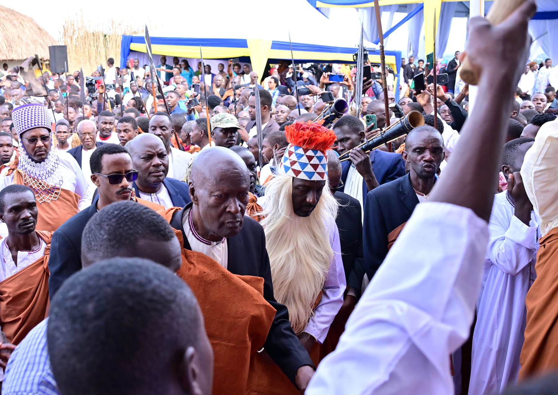 Fostul prezentator TV Edward Rukidi Kijanangoma a devenit regele Edward Rukidi Nyabongo