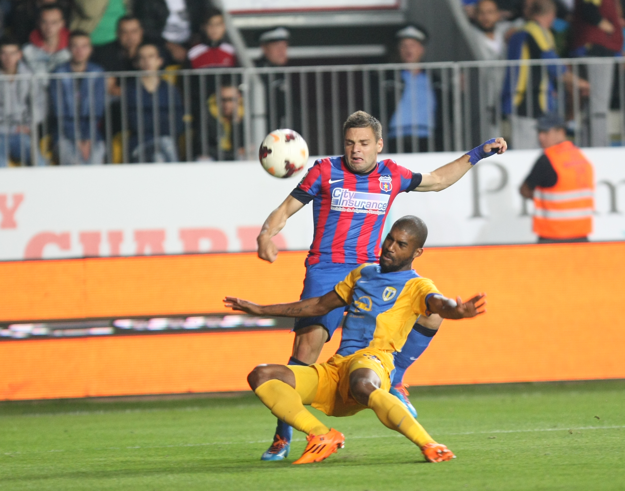 FOTO&VIDEO / Petrolul - Steaua 2-3. Meci senzaţional pe ”Ilie Oană”