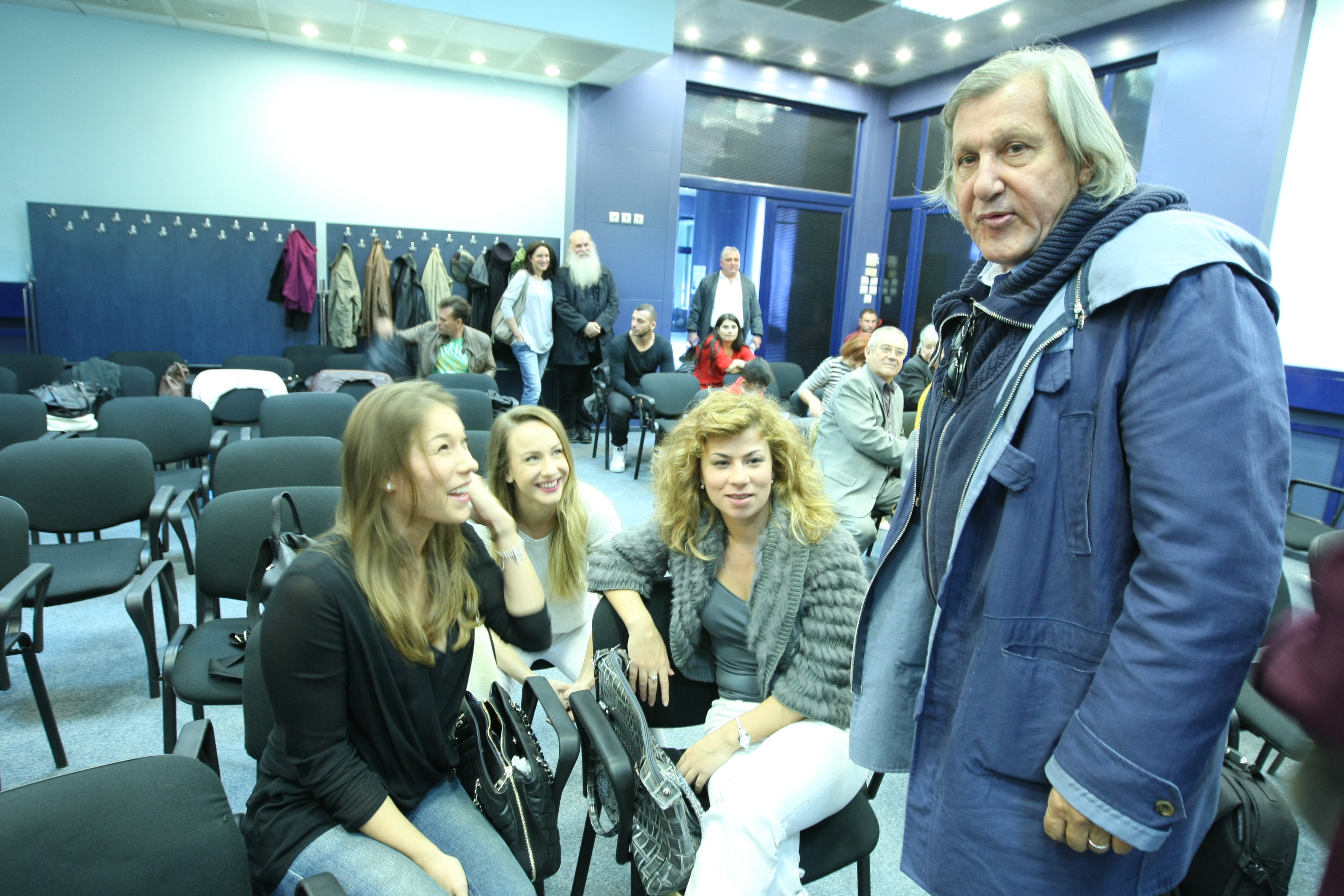 Nicolae Vieru și-a lansat o carte despre gimnastică, dar și în care Ilie Năstase are partea lui de glorie: ^”Ne-a dus acasă la Diana Ross!”. Nasty confirmă și aruncă ”bomba”: ”Am și divorțat după aia!” / GALERIE FOTO