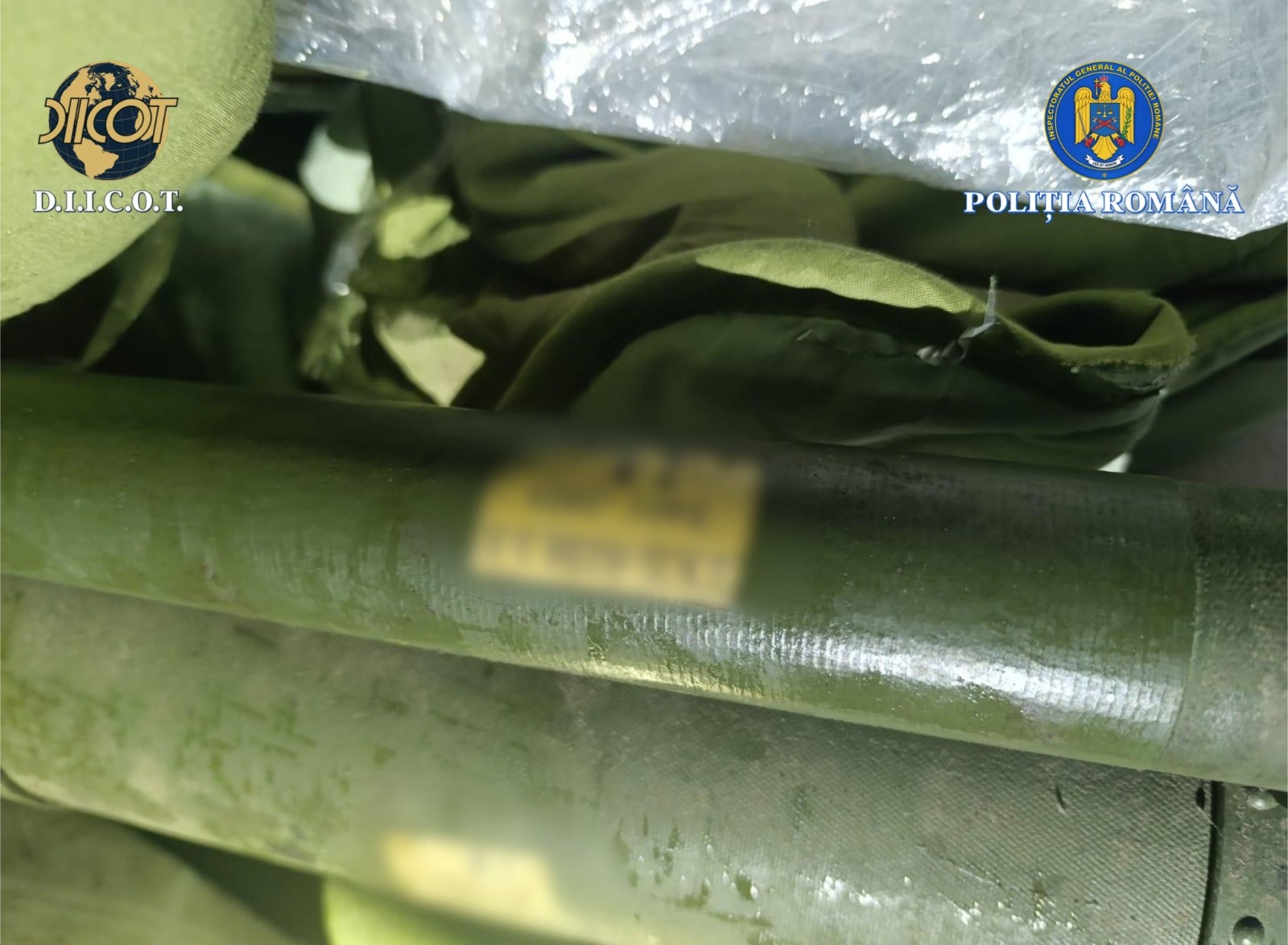 Arsenalul militar descoperit în camionul cu arme oprit în Vama Albiţa. Șoferul a fost reținut de DIICOT