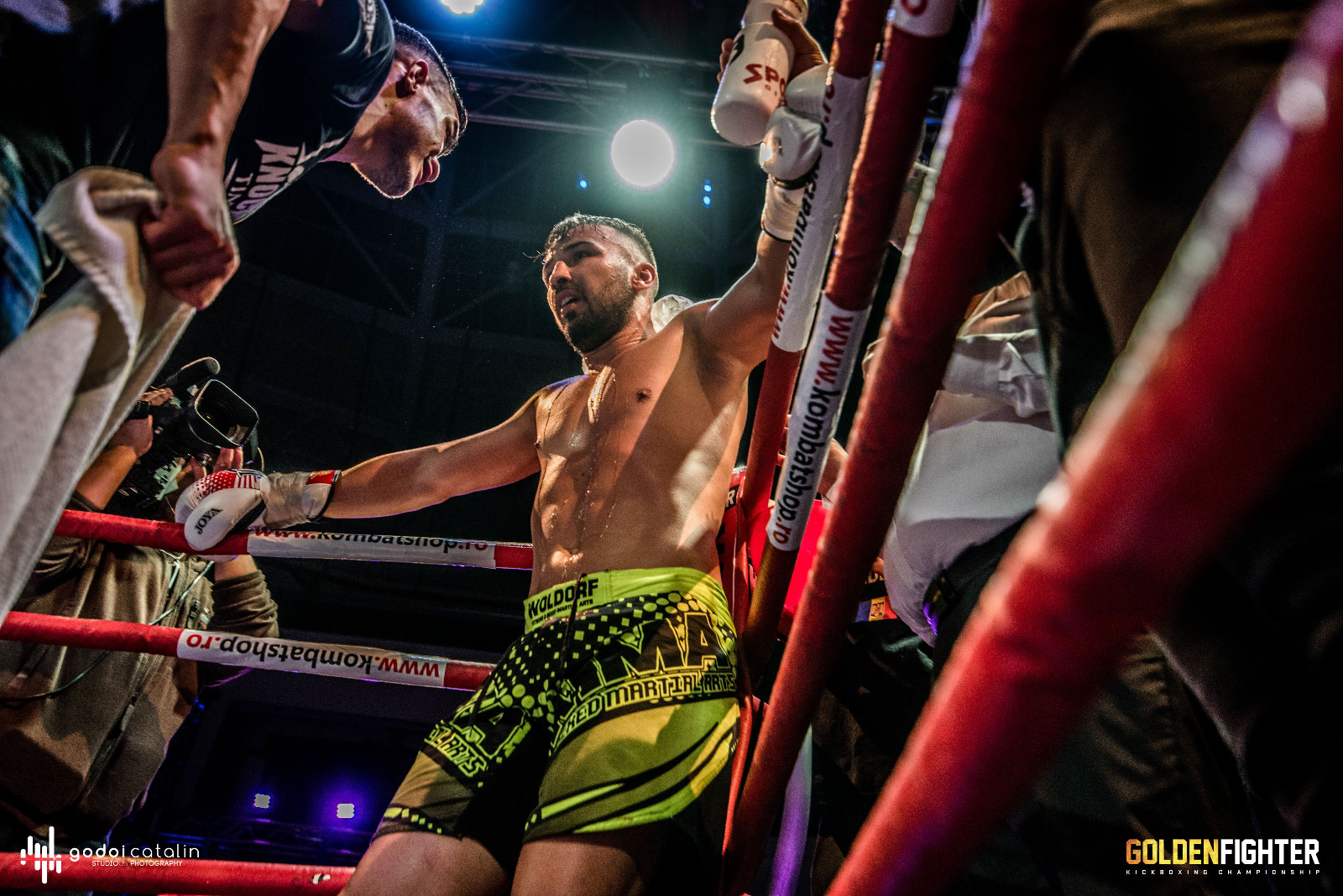 Meciuri spectaculoase la Golden Fighter Craiova. Centura intercontinentală WKU a fost câștigată de Adrian Mitu FOTO&VIDEO