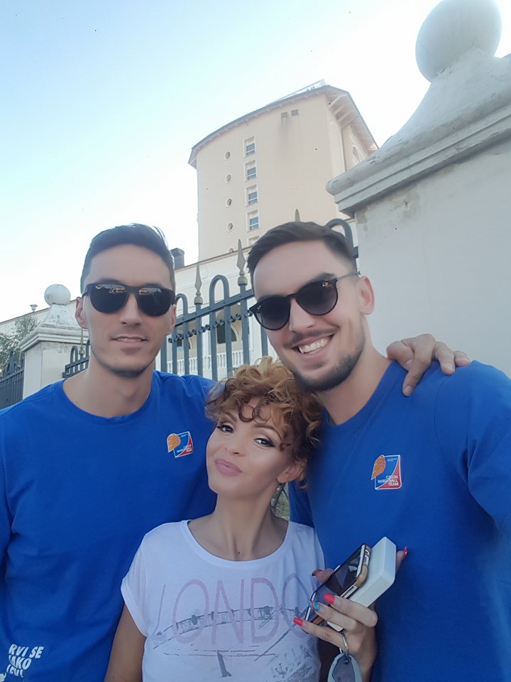 Cehul Jiri Welsch ar fi jucat golf dacă nu era baschetbalist. A evoluat 4 ani în NBA, dar nu se mai uită la meciuri! A făcut pe omul-păianjen! / VIDEO