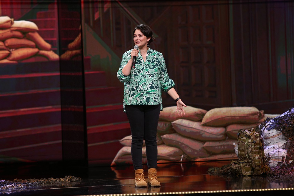 Ioana Luiza, invitat special în prima semifinală „Stand-Up Revolution”. Ce reacție au jurații când o văd din nou pe scenă