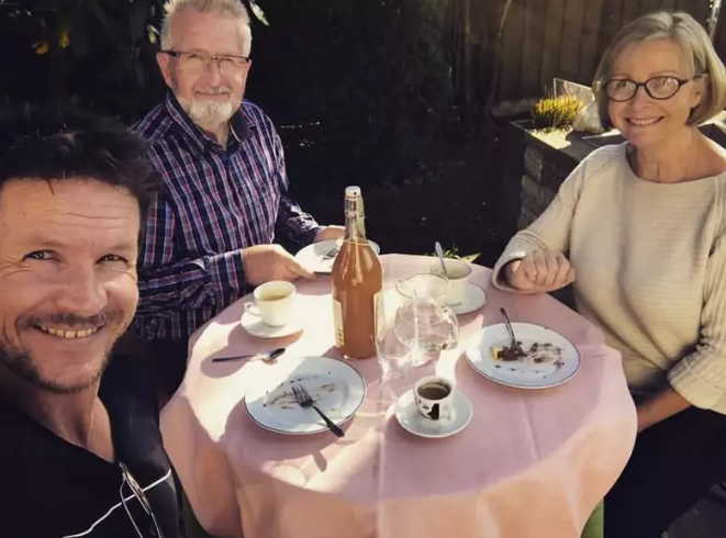 Imagini rare cu părinții lui Felix Baumgartner. Ce relație avea Mihaela Rădulescu cu familia regretatului parașutist austriac
