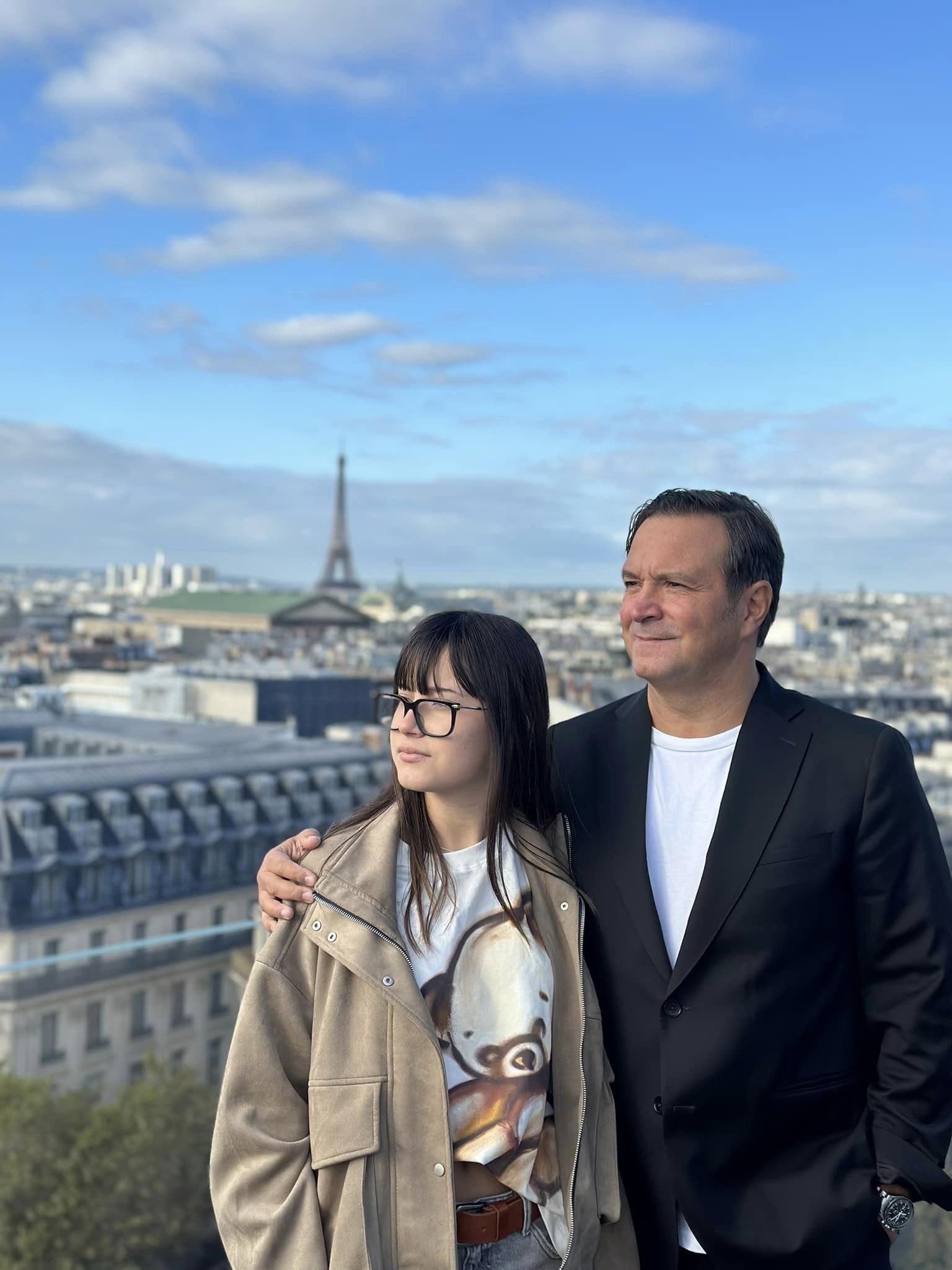 Motivul pentru care Daniel Buzdugan a plecat la Paris doar cu fiica sa: „Recomand pentru tații de fete”. Soția și băiatul au rămas acasă
