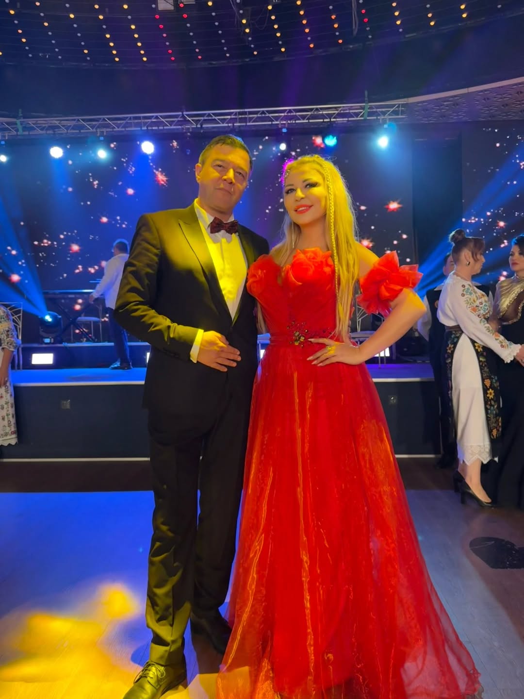 Lorenna, moment viral la „Revelionul cel mai nebun” de pe Antena 1: „Ia tigaia, na tigaia”. De ce nu va fi alături de părinții ei de Crăciun