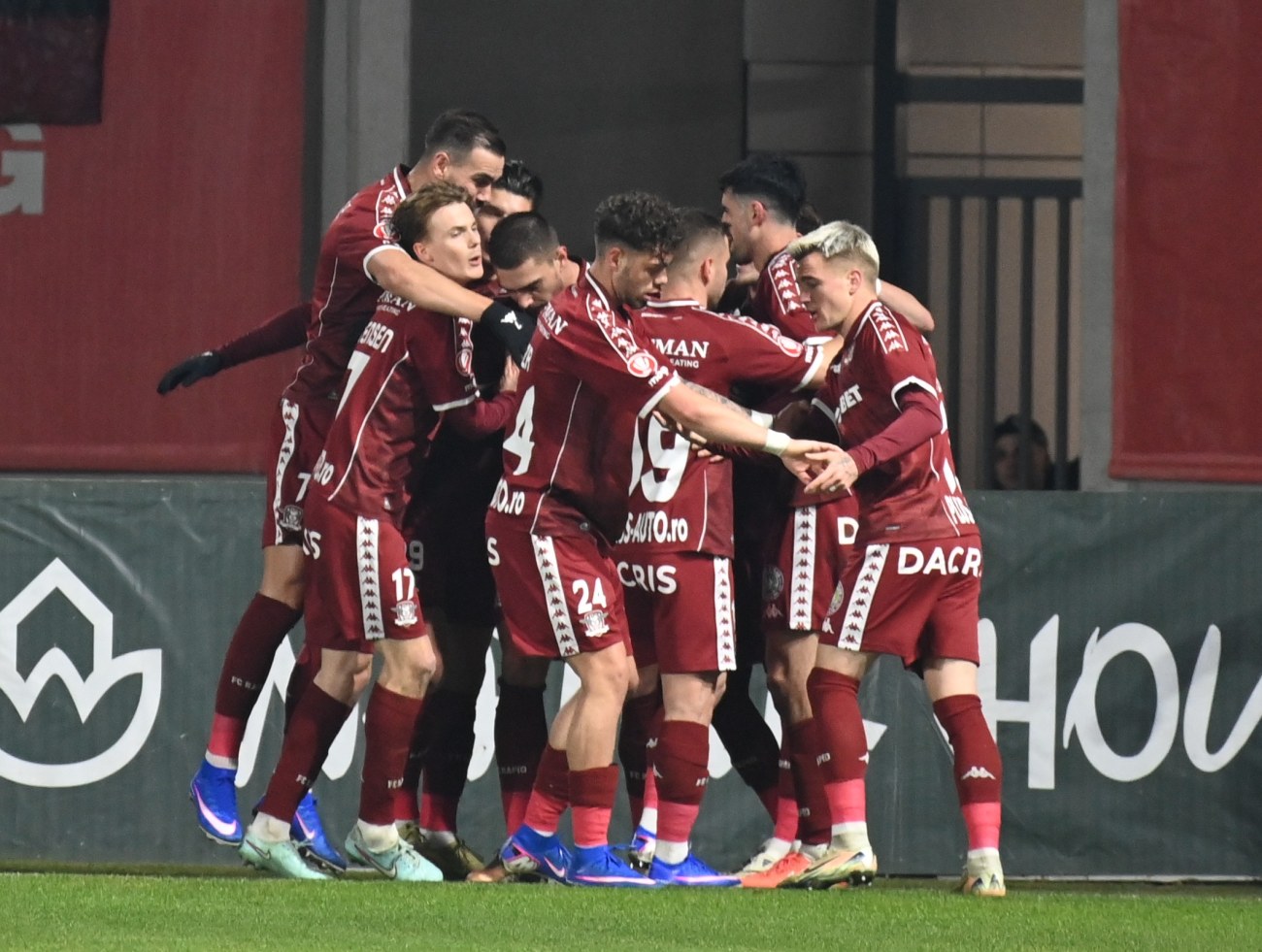 Superliga: Rapid este noul lider după victoria cu Hermannstadt în deplasare. Grameni, gol fabulos de la 40 de metri