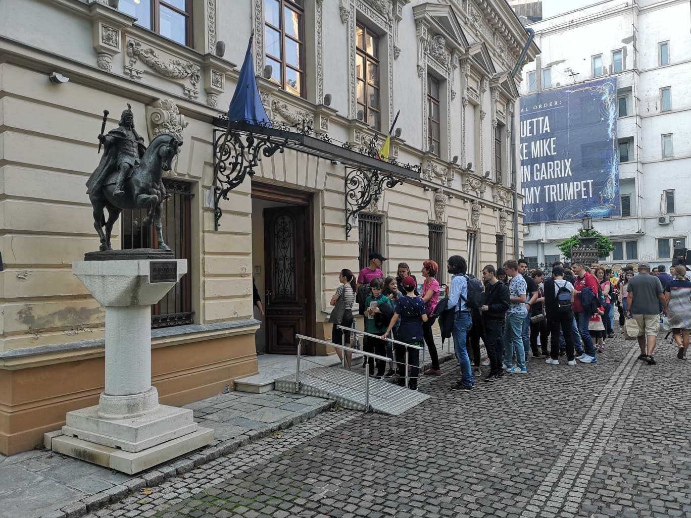 FOTO | Cum a fost la Noaptea Muzeelor 2019: Bucureștenii au ieșit din case pentru a vizita cele mai importante obiective culturale
