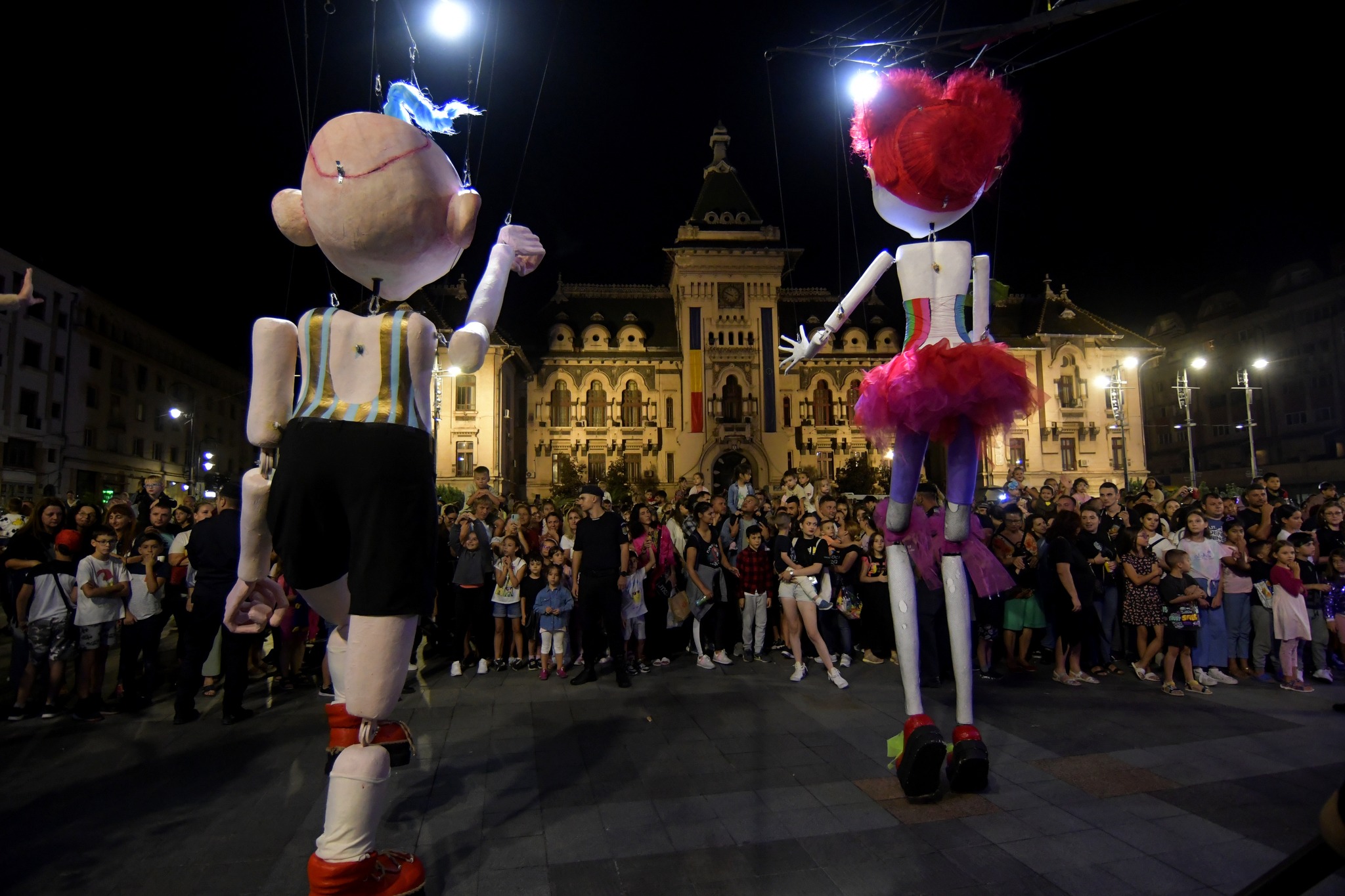 A fost şi în acest an Festivalul „Puppets Occupy Street” Craiova – tărâmul poveştilor pline de culoare şi speranță