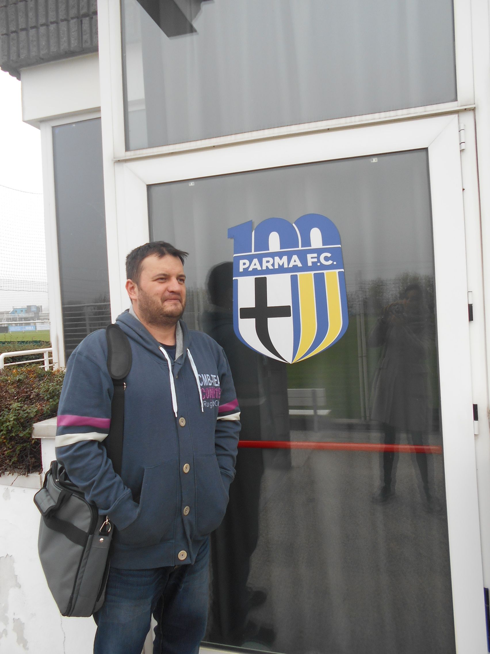 Reportaj emoționant la Parma, în cantonamentul unei echipe care a murit, dar nu s-a predat. Antrenorul Gigi Apolloni: ”Mutu nu era serios încă de la Verona. Când s-a însurat, am crezut că s-a liniștit, dar de unde?!” / FOTO