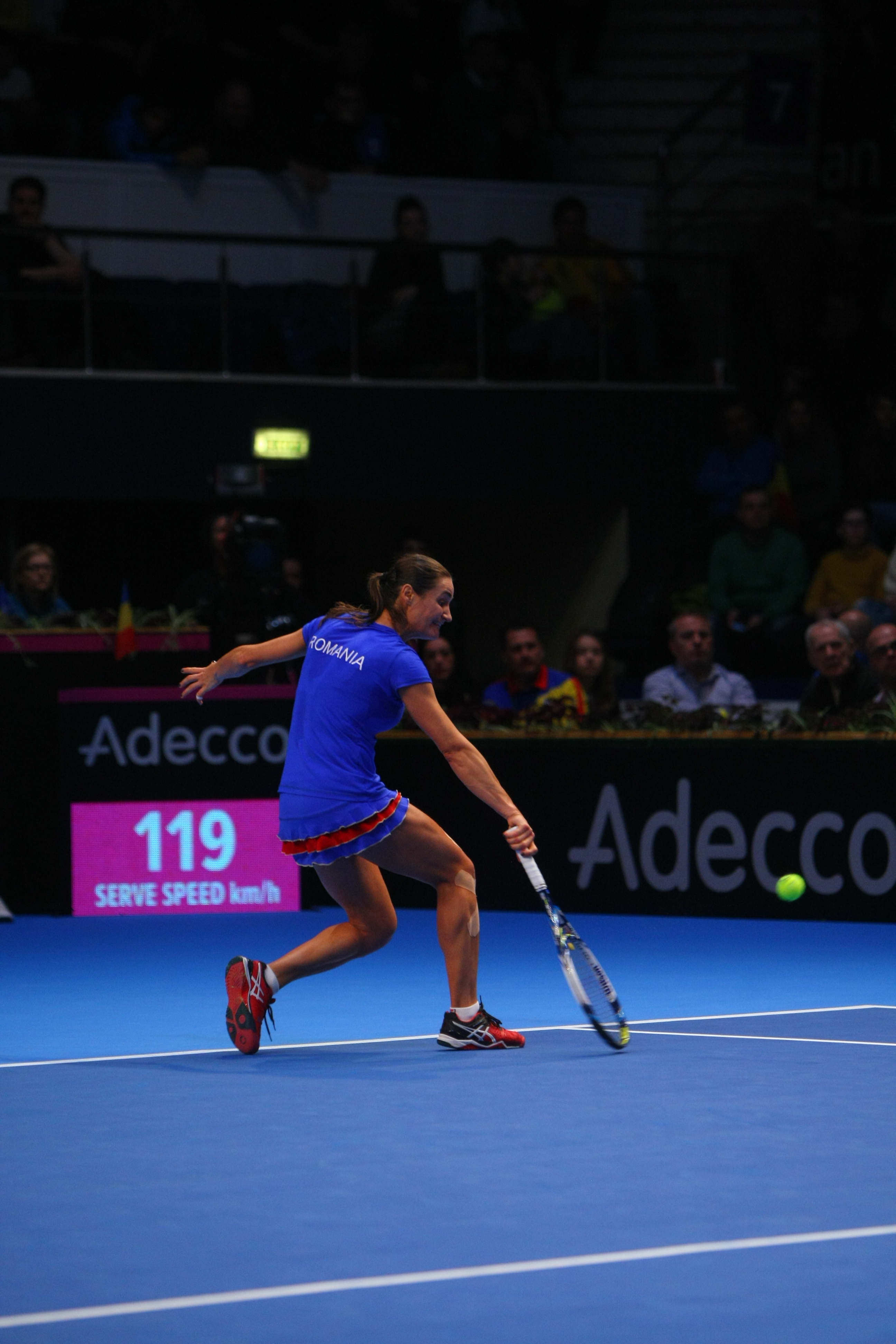 România a fost învinsă de Belgia, în primul tur al Grupei Mondiale II din Fed Cup. Irina Begu a jucat la simplu, dar a pierdut în setul decisiv. Reacții  | FOTO & VIDEO