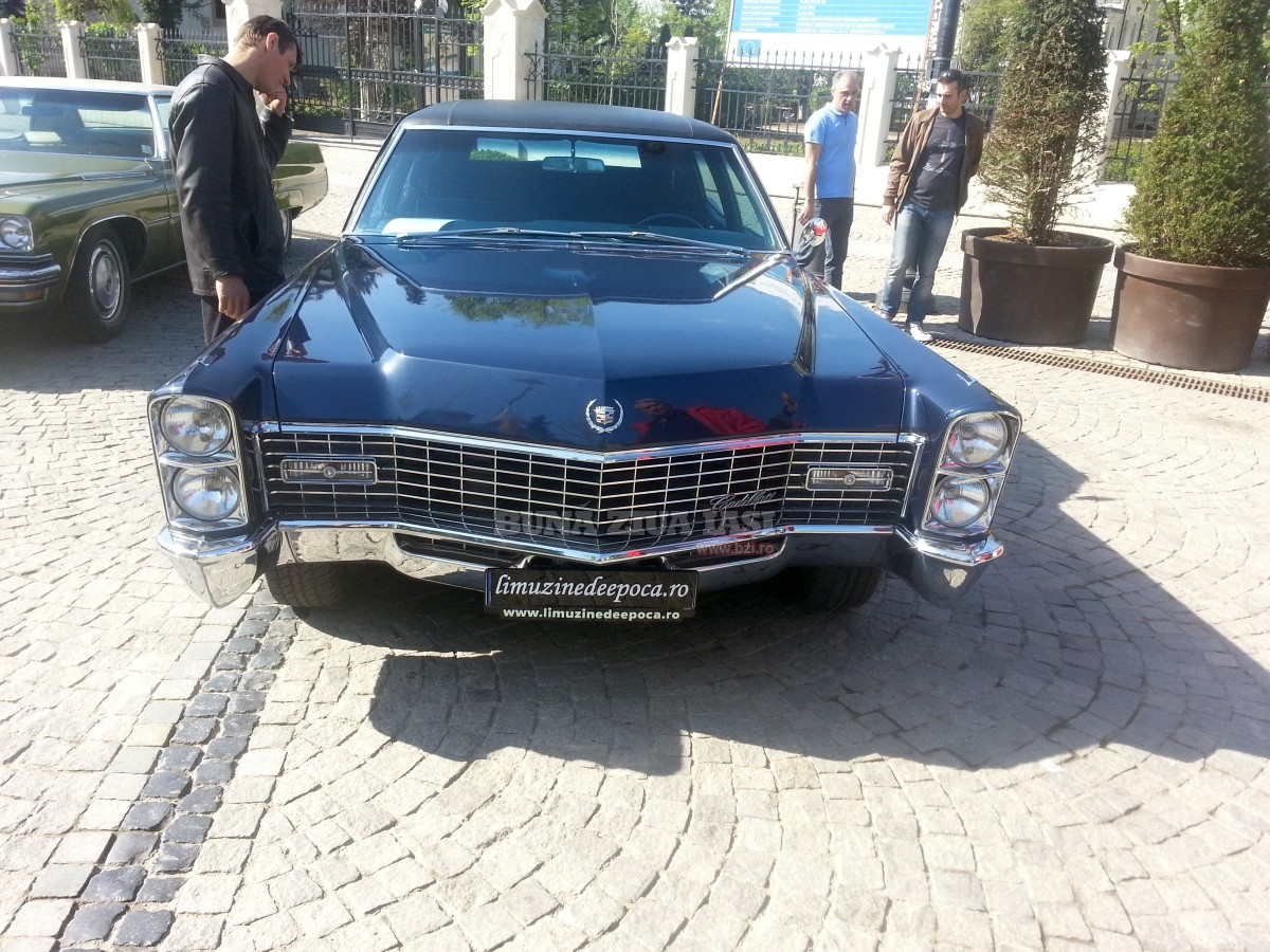 "Retro Parada Primăverii" organizată în zeci de oraşe din ţară! GALERIE FOTO