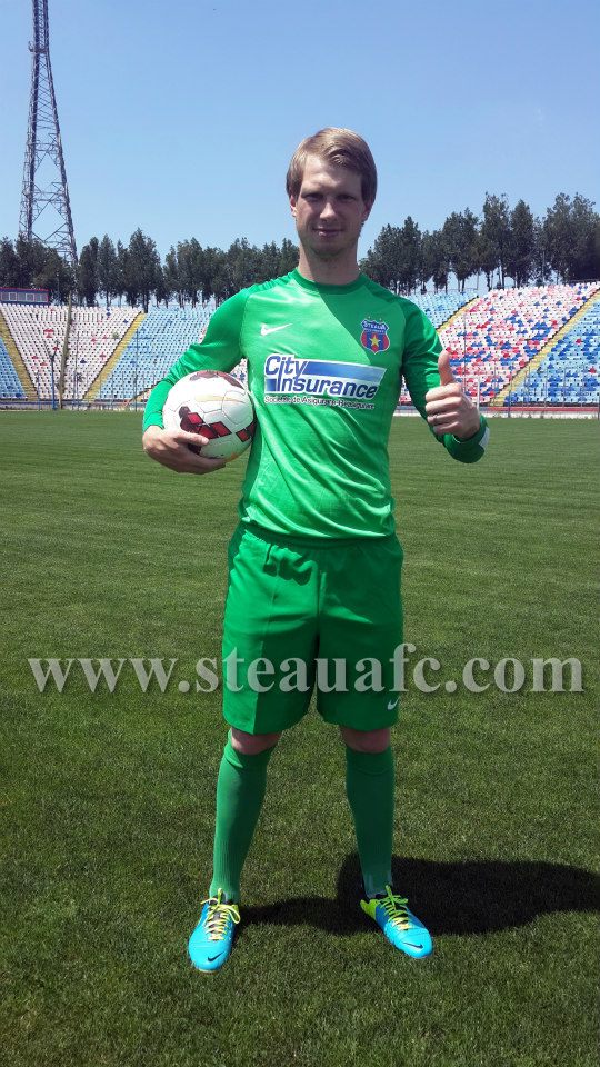 GALERIE FOTO / Salariul şi primele portarului Giedrius Arlauskis la Steaua