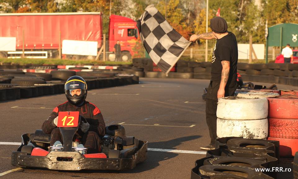 Stejarii s-au distrat la karting, în aşteptarea meciului cu naţionala Canadei, marți, ora 18:45 / GALERIE FOTO