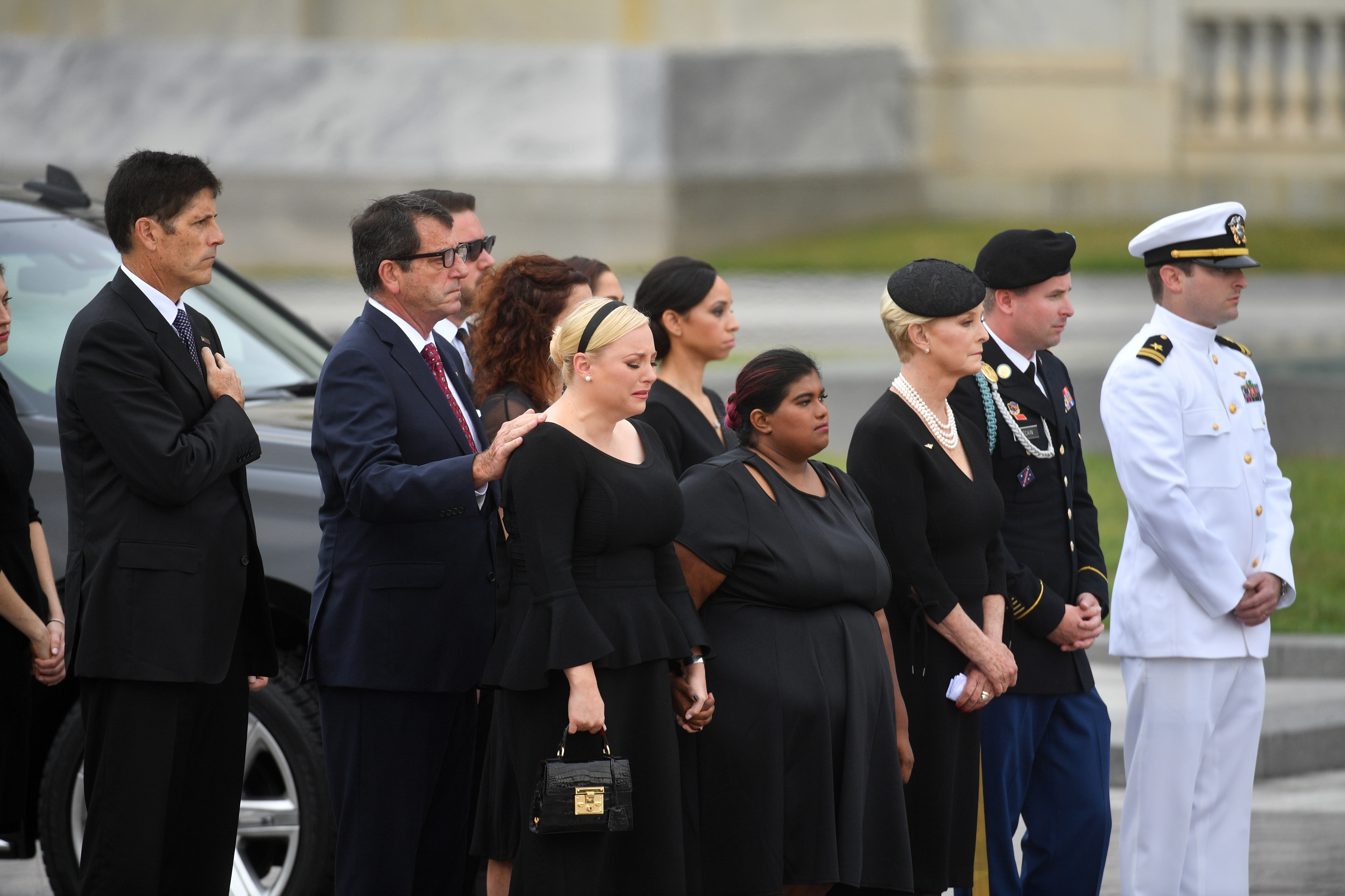 Funeralii naţionale pentru John McCain, în SUA. Mesajul acid al fiicei sale, la adresa lui Trump (FOTO)