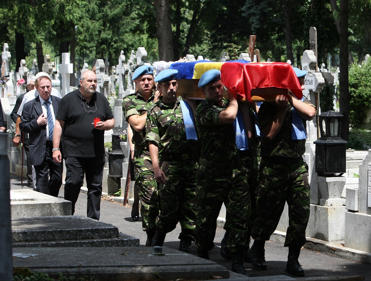 ”Profesorul” Niculescu, înmormântat cu onoruri militare / FOTO